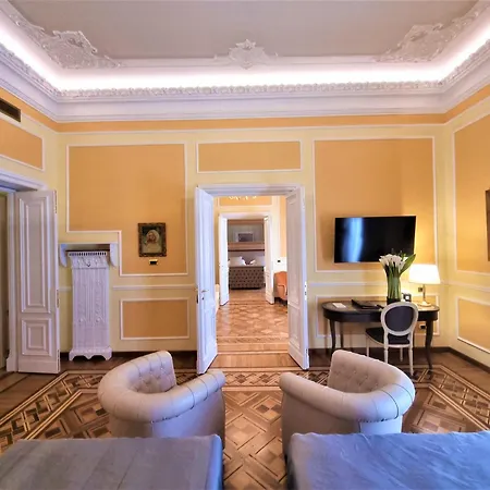 Bristol Palace Janov