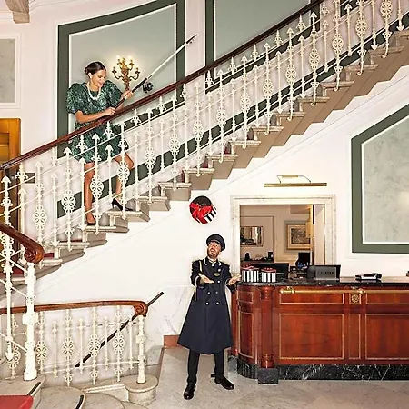 Ξενοδοχείο Bristol Palace 5*