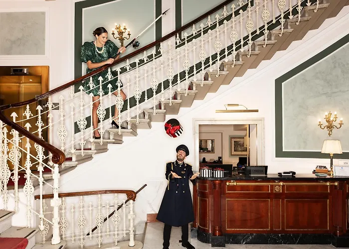 Bristol Palace מלון