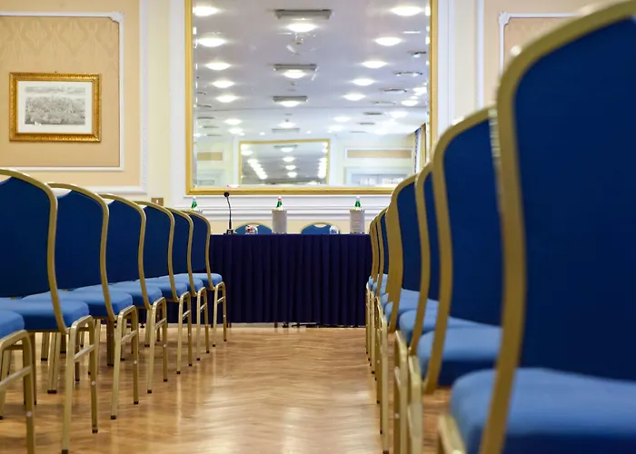 Bristol Palace מלון 5*