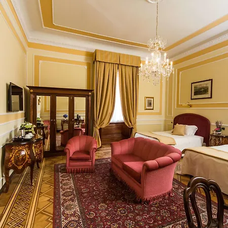 מלון Bristol Palace