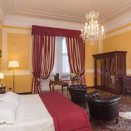 מלון Bristol Palace