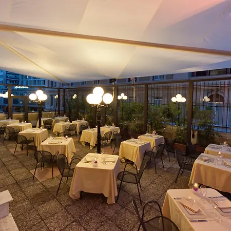 Bristol Palace מלון 5*