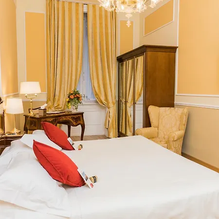 מלון Bristol Palace 5*