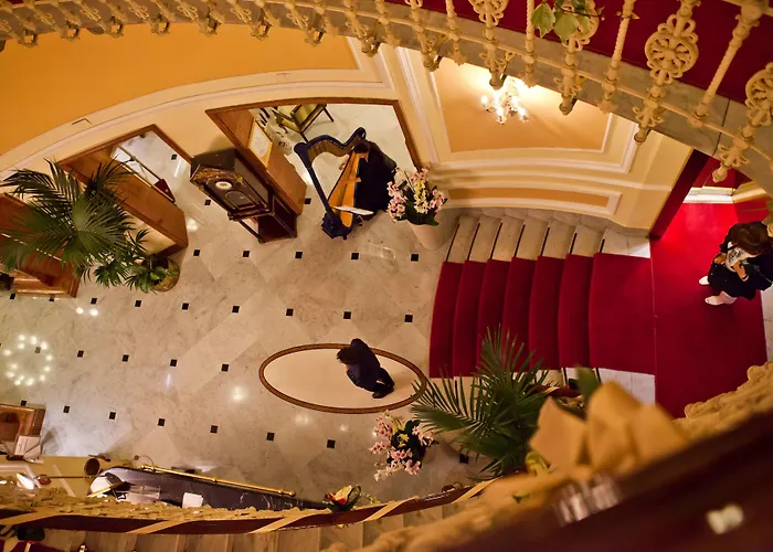 Hotell Bristol Palace